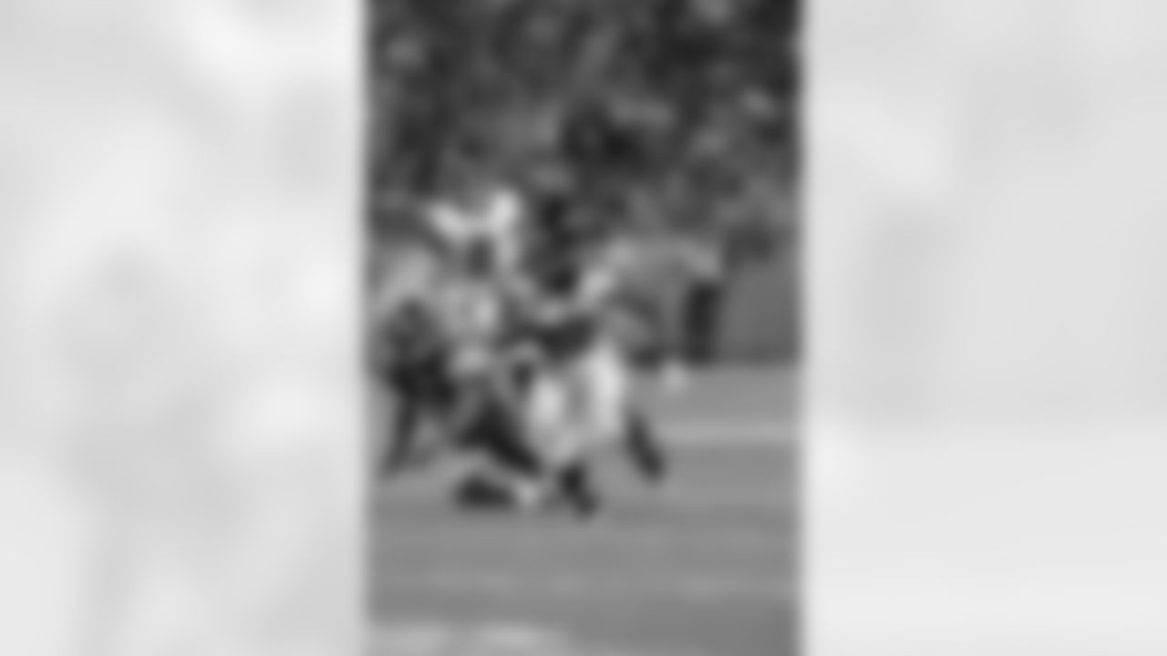 The Falcons and Steelers face off in Pittsburgh during the third preseason game for both teams // Falcons at Steelers - Preseason // Pittsburgh —