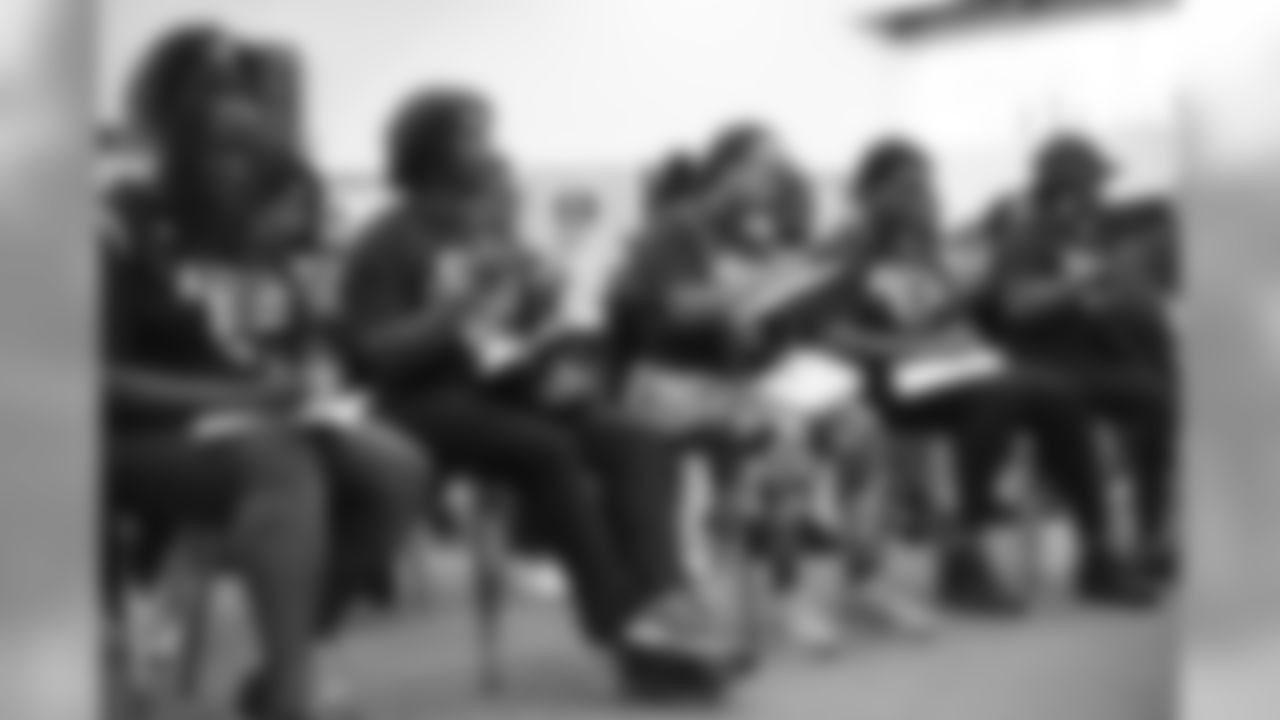STOCKBRIDGE MOMS FOOTBALL ACADEMY_LS_3263