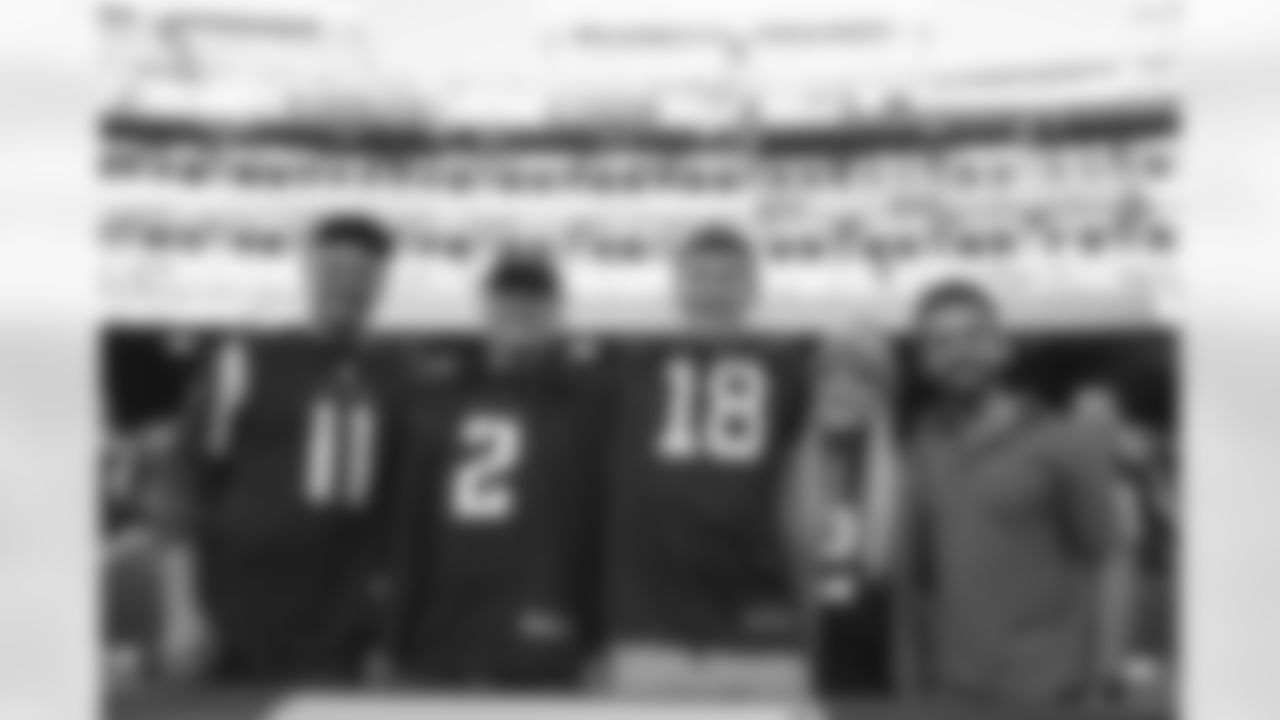 Atlanta Falcons/ Carmen Mandato
