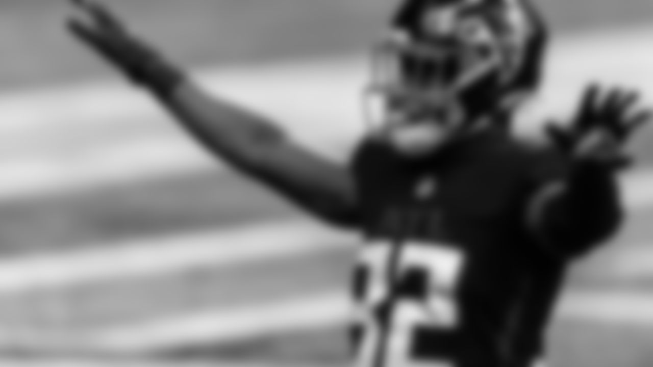 Atlanta Falcons safety Jaylinn Hawkins #32 reacts after a play against the Tampa Bay Buccaneers on December 20, 2020.