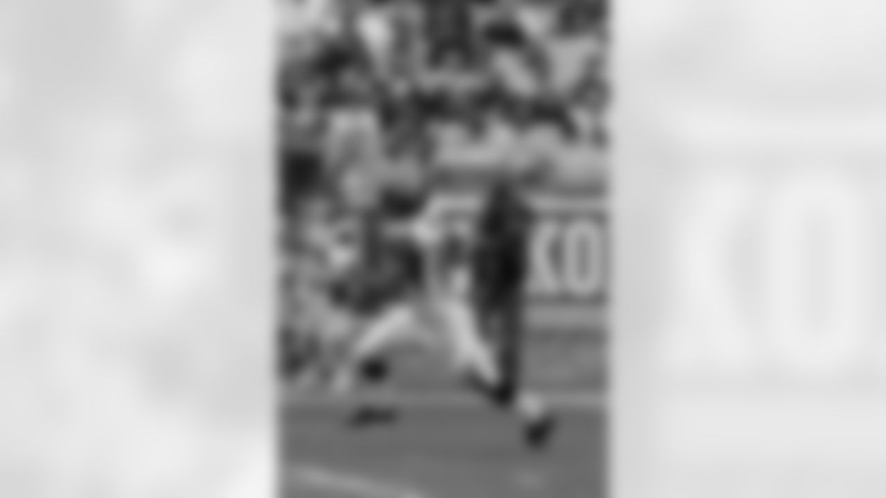 Eric Weems posted a career high four catches for 36 yards in the game at Pittsburgh // Falcons at Steelers // 9/12/10 - Heinz Field //