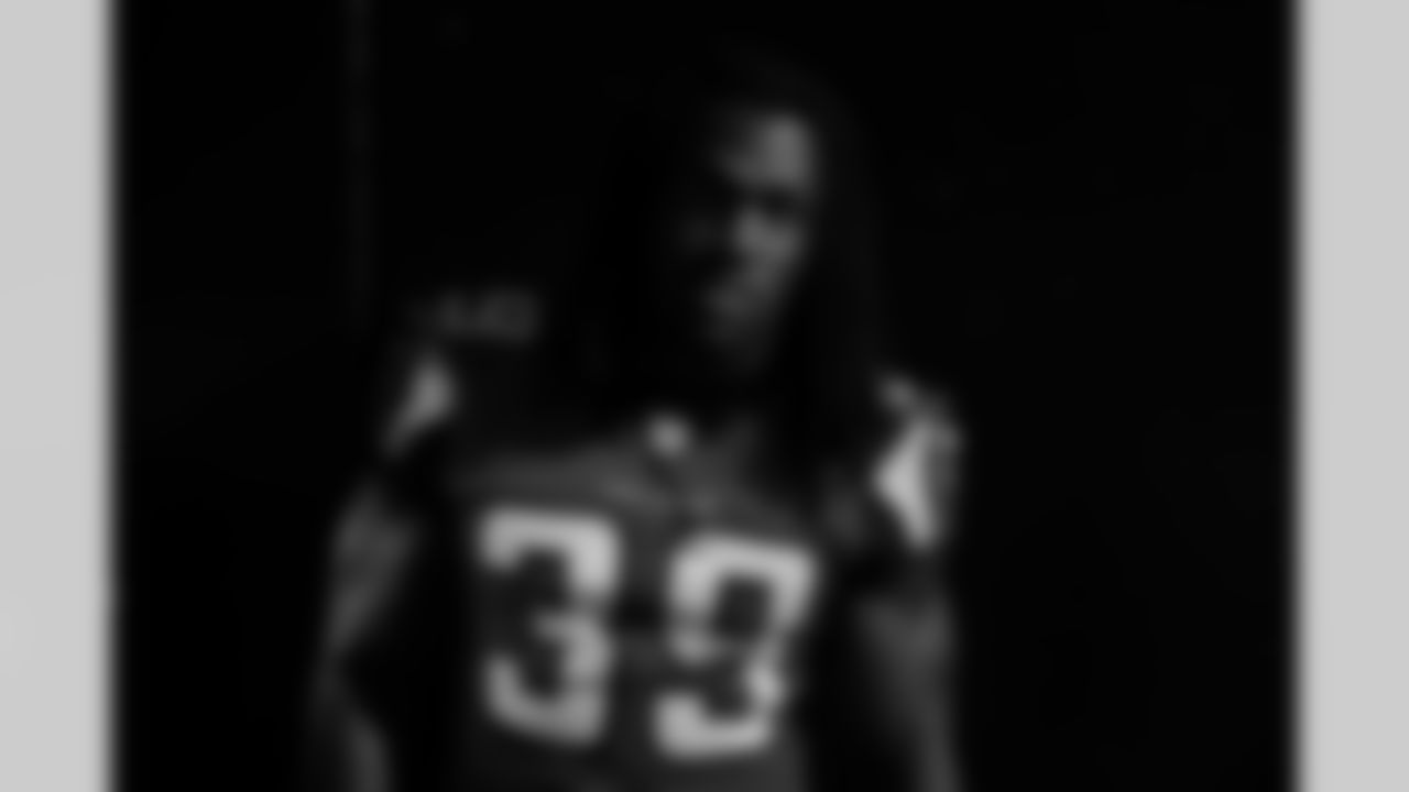 RB Steven Jackson in the players tunnel before the game