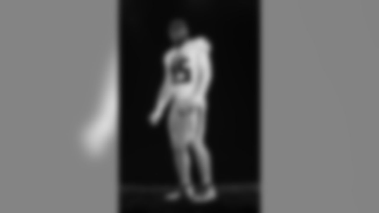 2020_AtlantaFalcons_DeionJones_Away_Hero_7014