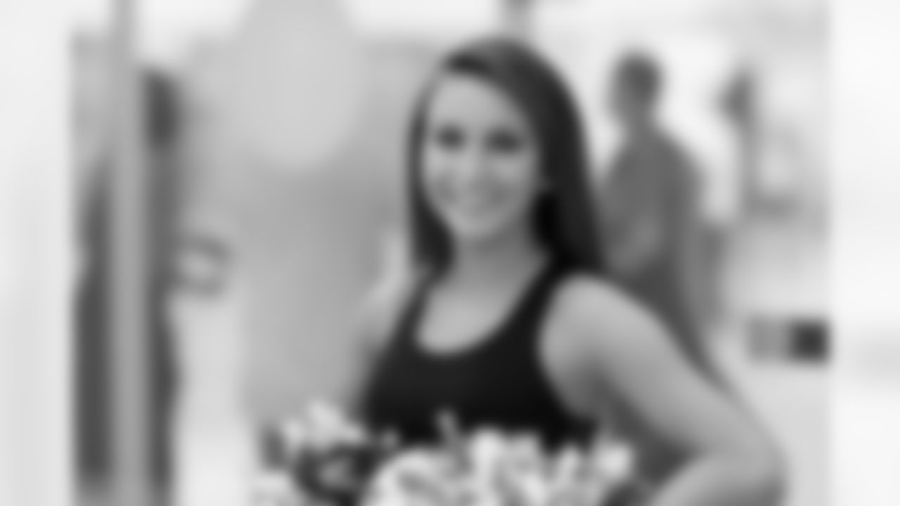 Natalie S. // Atlanta Falcons Cheerleaders Practice // 7/7/2011 // Atlanta -