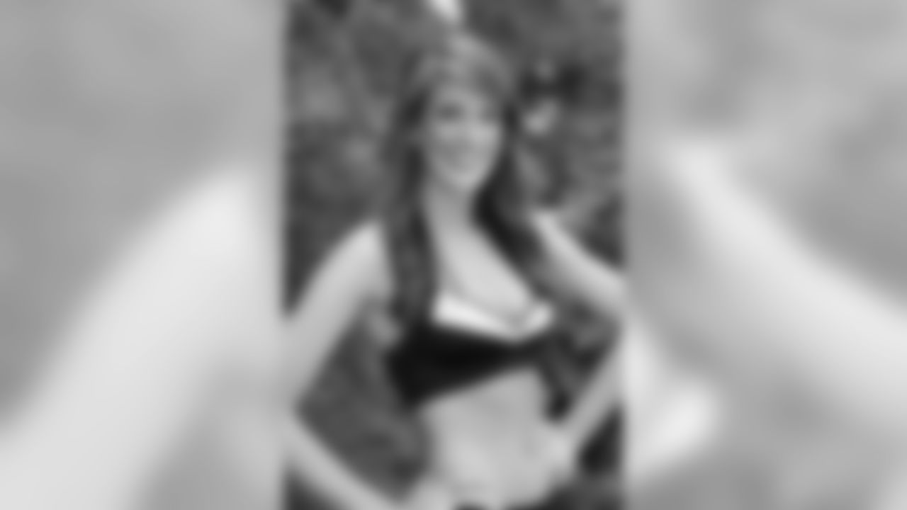 Emily B. // 2011 Atlanta Falcons Cheerleaders Studio Shots // 2011 // Atlanta -
