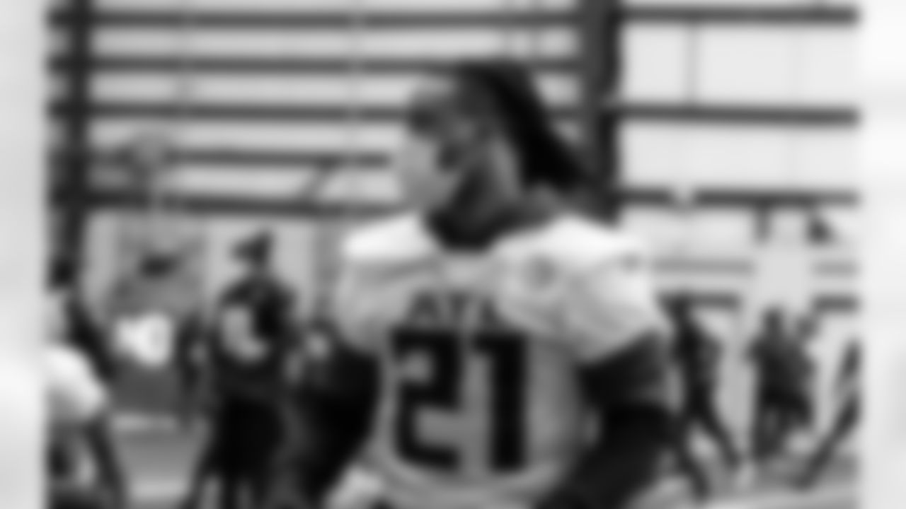 Atlanta Falcons running back Todd Gurley #21 works during practice at IBM Performance Field.
