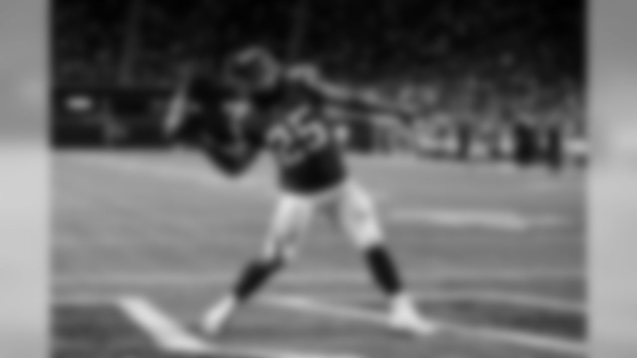 Atlanta Falcons running back Ito Smith #25 celebrates after scoring a touchdown during the second quarter of the game against the New York Jets at Mercedes-Benz Stadium in Atlanta, Georgia, on Thursday August 15, 2019. (Photo by Michael Benford/Atlanta Falcons).