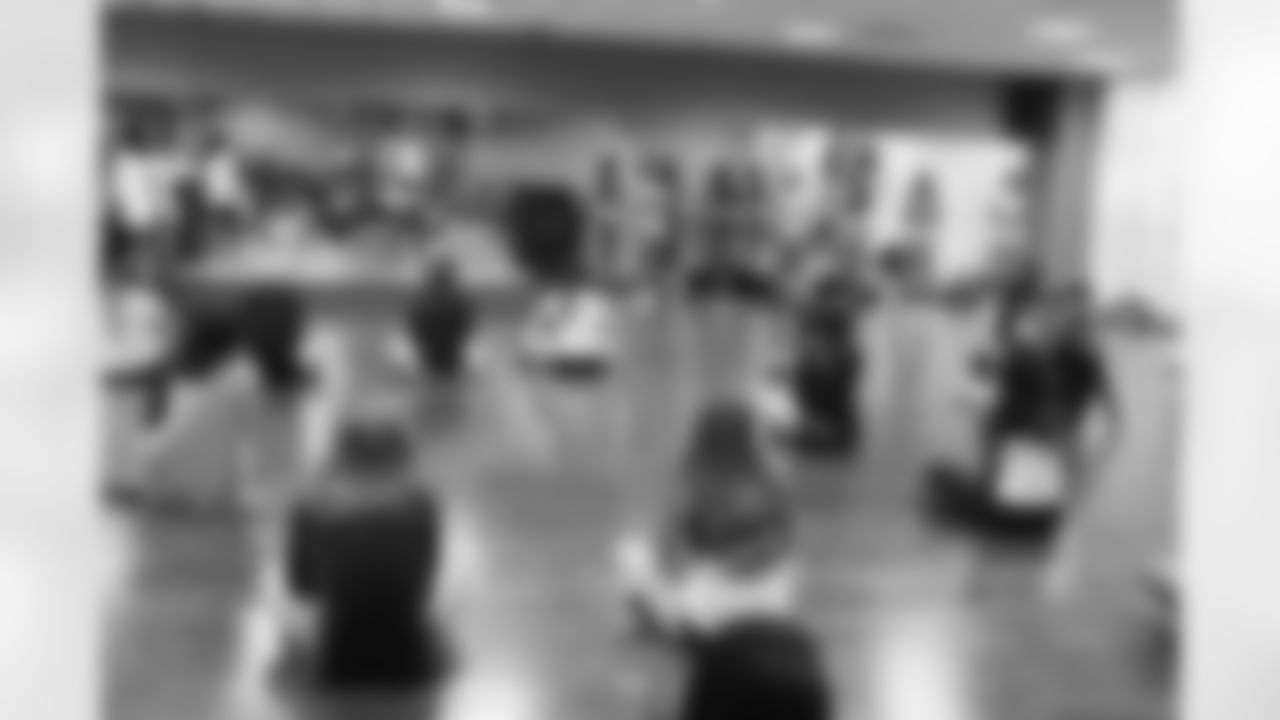 The Atlanta Falcons are looking for enthusiastic ladies with a dance/cheer background, a positive attitude, a winning smile and dedication to be the best. - Learn More