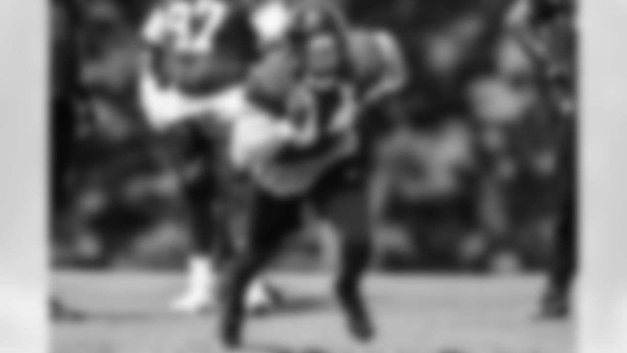 OLB Vic Beasley Jr