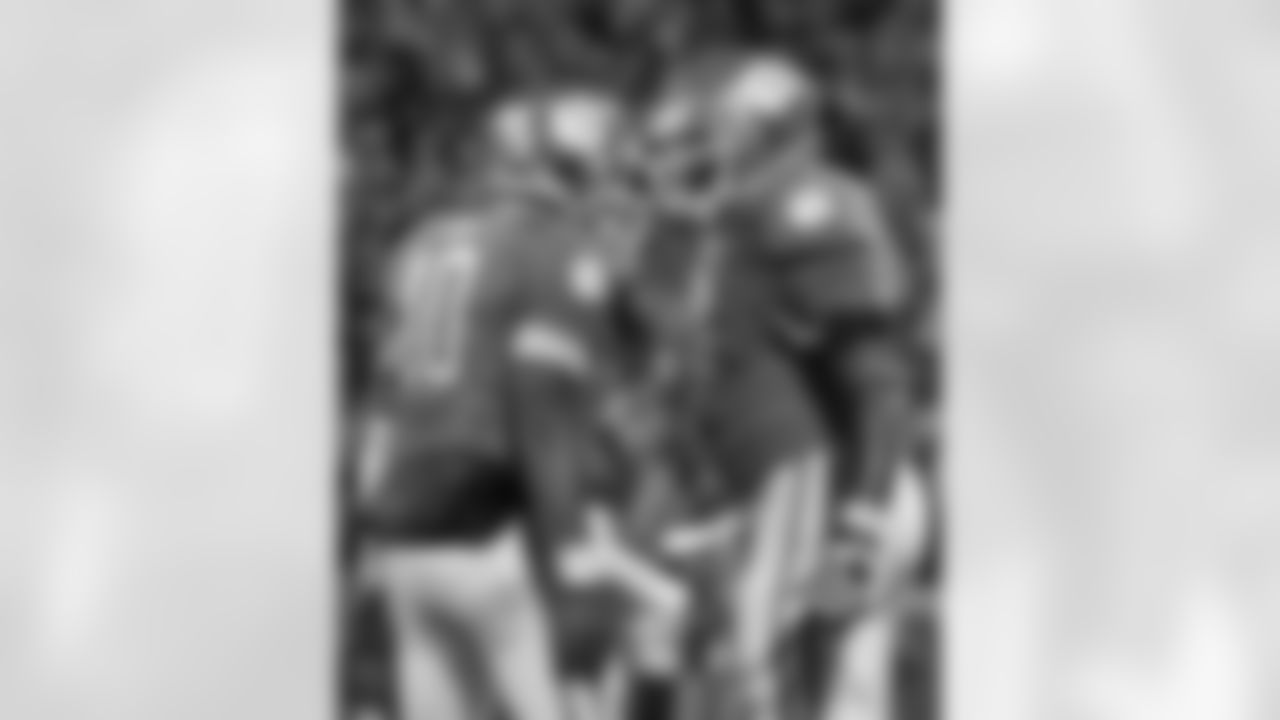 Clemson OT Brandon Thomas (right) (6-3, 305)