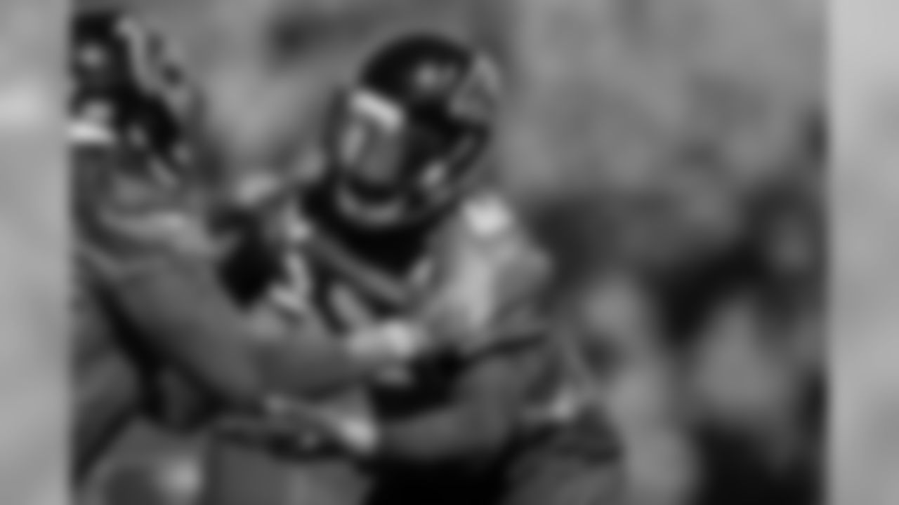 DE Steven Means, OLB Vic Beasley Jr
Atlanta Falcons/ Kara Durrette