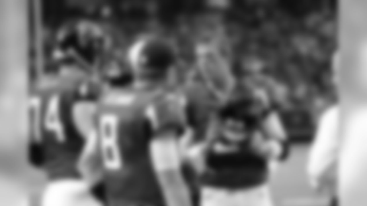 QB Matt Ryan threw for 235 yards and 1 TD in the Falcons' 27-21 victory over the Buccaneers // Falcons vs Buccaneers // 11/7/10 - Georgia Dome