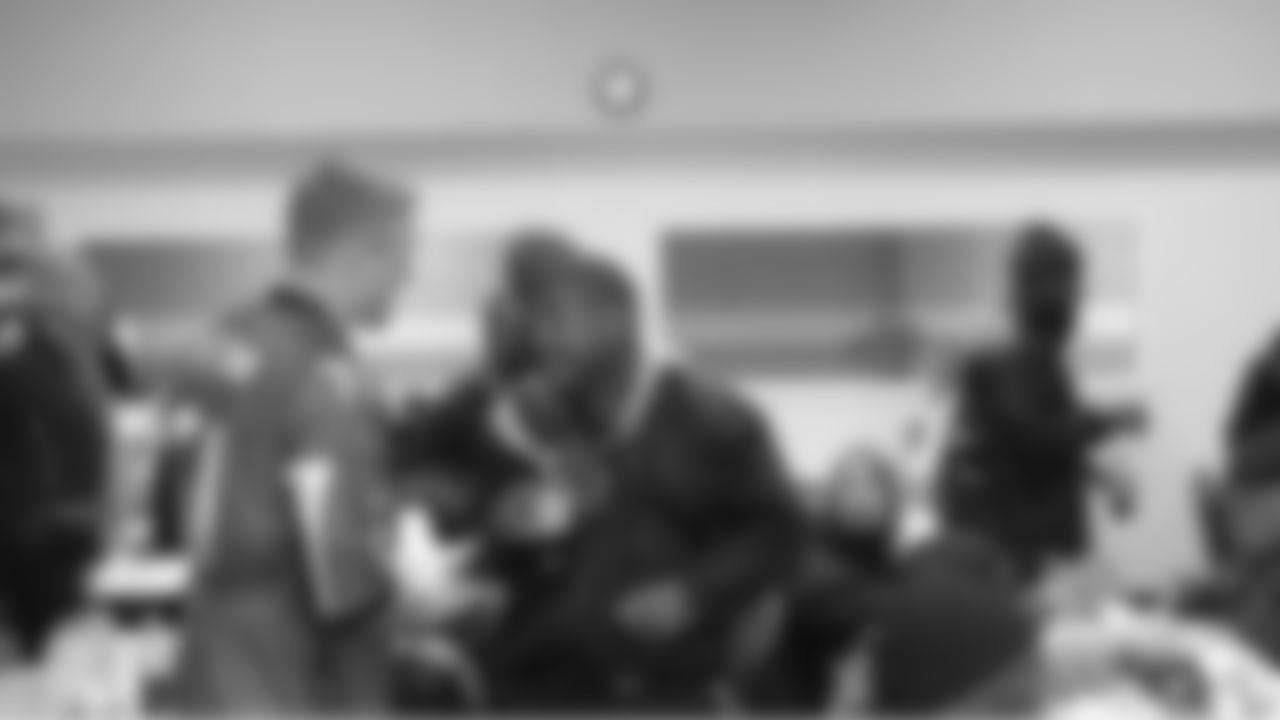 The Atlanta Falcons Rookie Club and Kroy Biermann served Thanksgiving Lunch