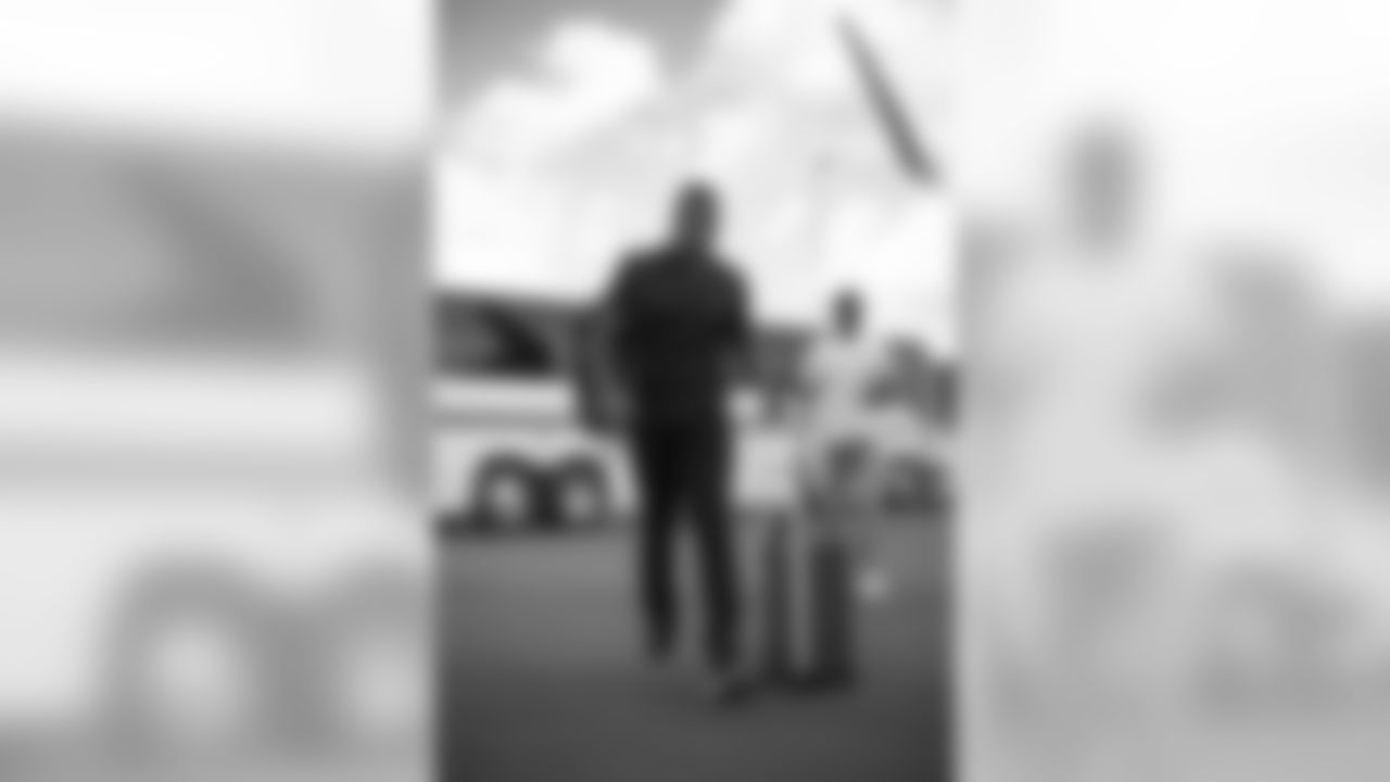 Atlanta Falcons strong safety Keanu Neal #22 boards the team plane at Hartsfield-Jackson International Airport in Atlanta, Florida, on Wednesday August 7, 2019. (Photo by Austin Hittel/Atlanta Falcons)