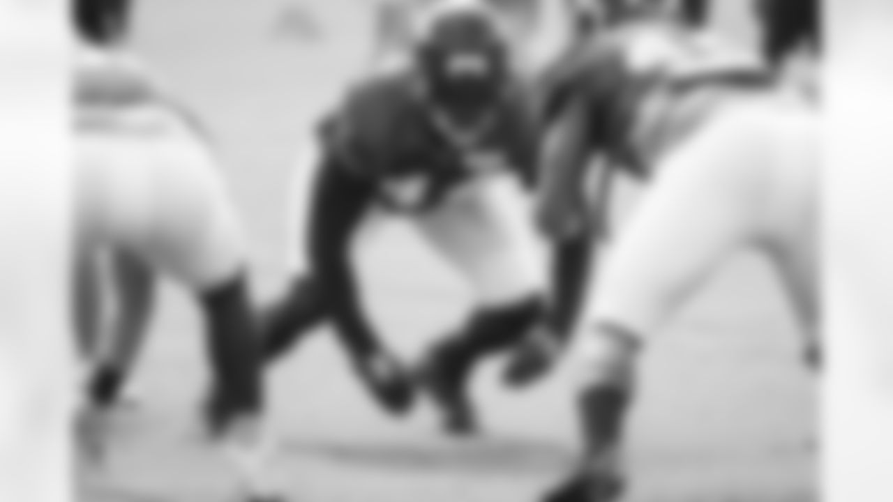 OLB Vic Beasley, Jr.