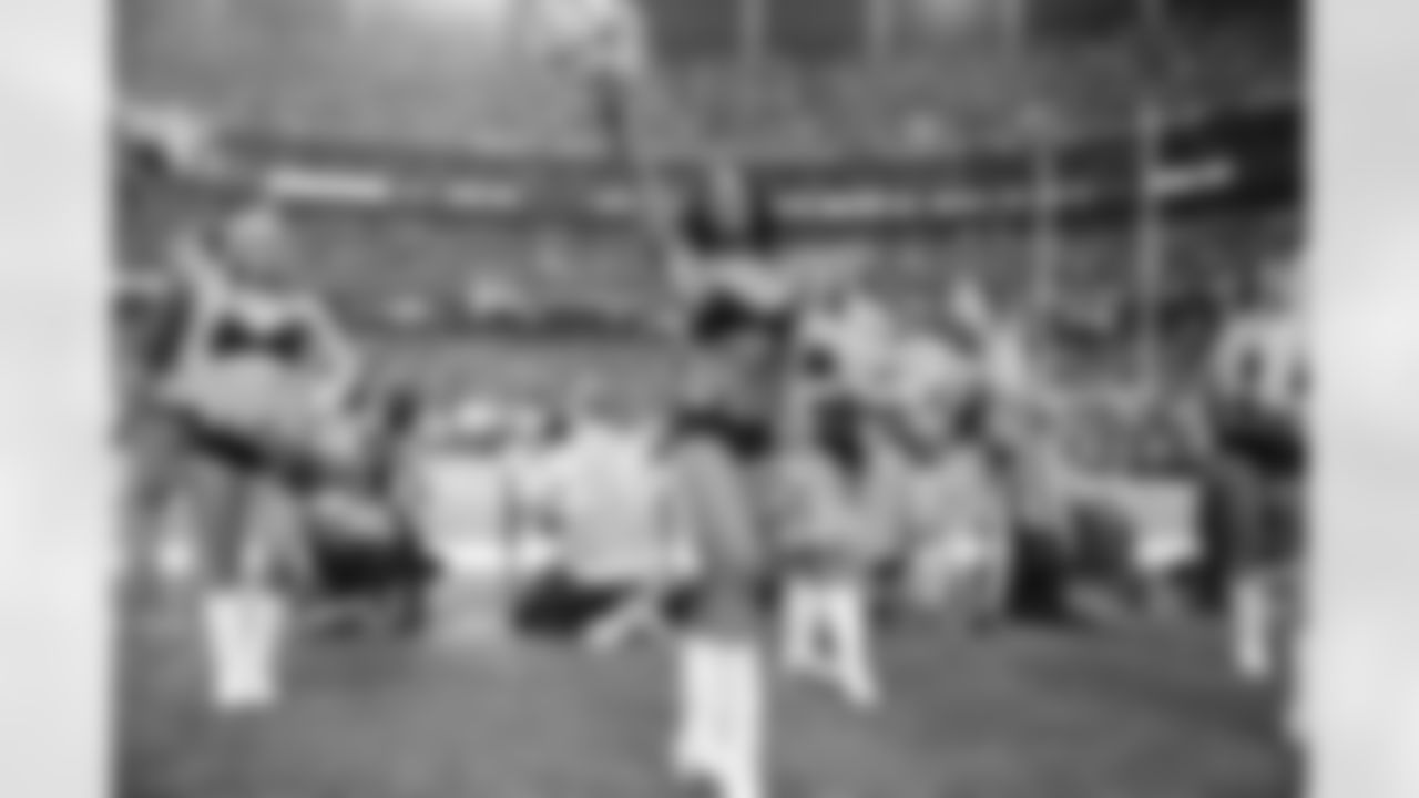 Denita C. and the Atlanta Falcons Cheerleaders perform on the sidelines (PHOTOS: Art Morrison, Special to AtlantaFalcons.com)