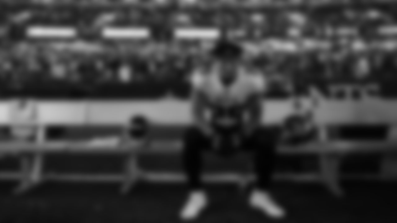 Atlanta Falcons running back Tyler Allgeier #25 sits before the National Anthem before the game against the New Orleans Saints at Caesars Superdome in New Orleans, Louisiana on Sunday, December 18, 2022. (Photo by Brandon Magnus/Atlanta Falcons)
