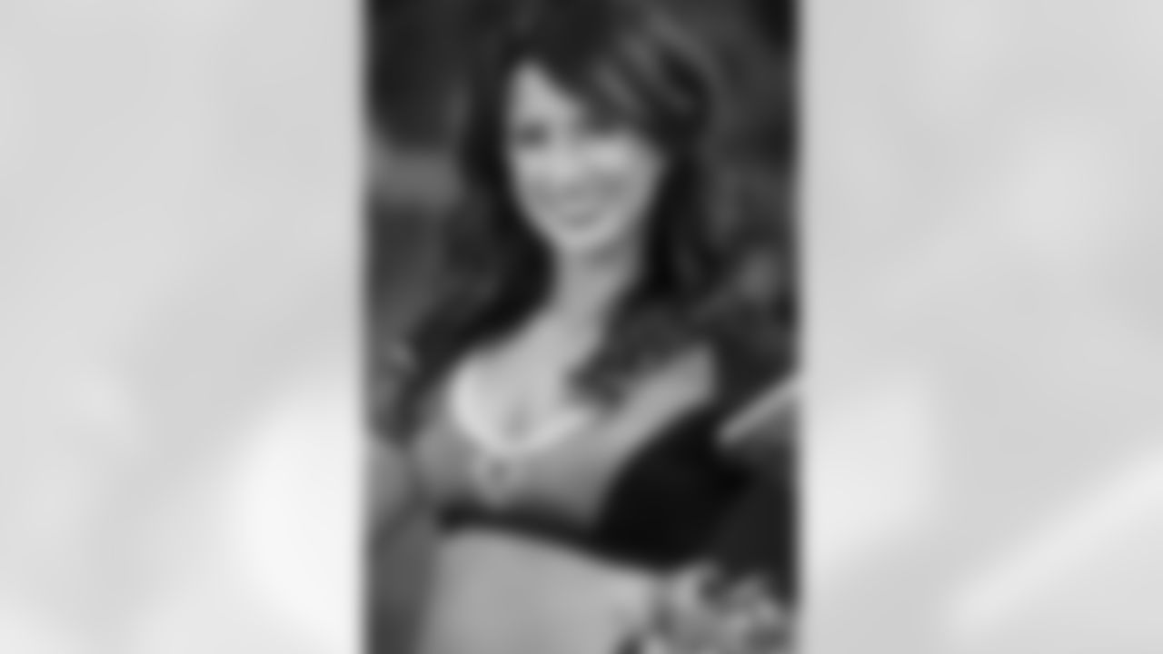 Atlanta Falcons Cheerleader Kelsey G. (PHOTOS: Art Morrison, Special to AtlantaFalcons.com)