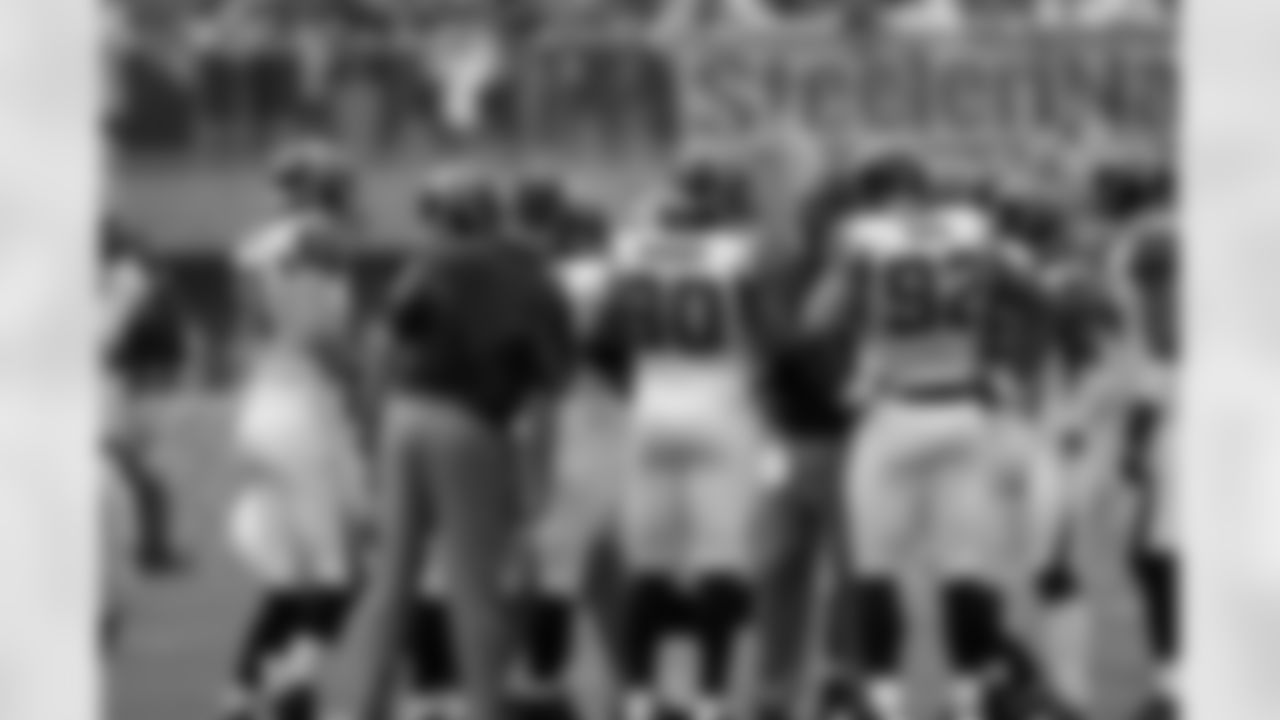Players huddle up before taking the field // Falcons at Steelers // 9/12/10 - Heinz Field //