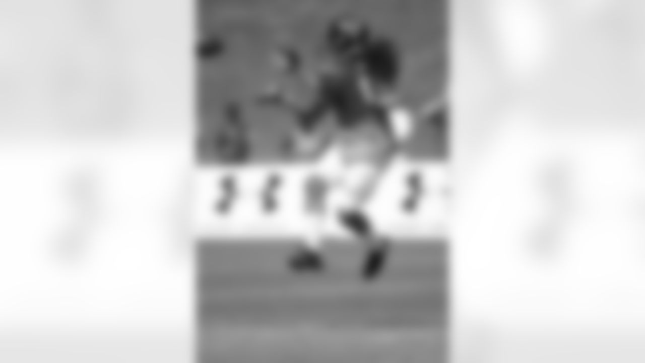 WR Julian Jones