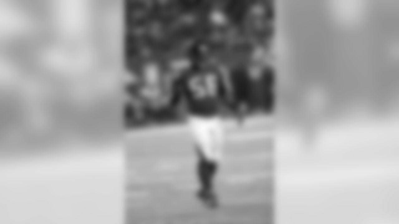 LB Sean Weatherspoon