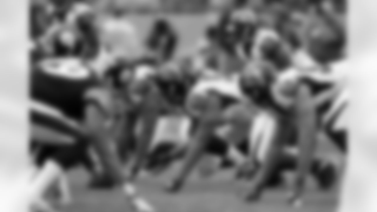 Falcons line up against the Steelers in the opening contest // Falcons at Steelers // 9/12/10 - Heinz Field //