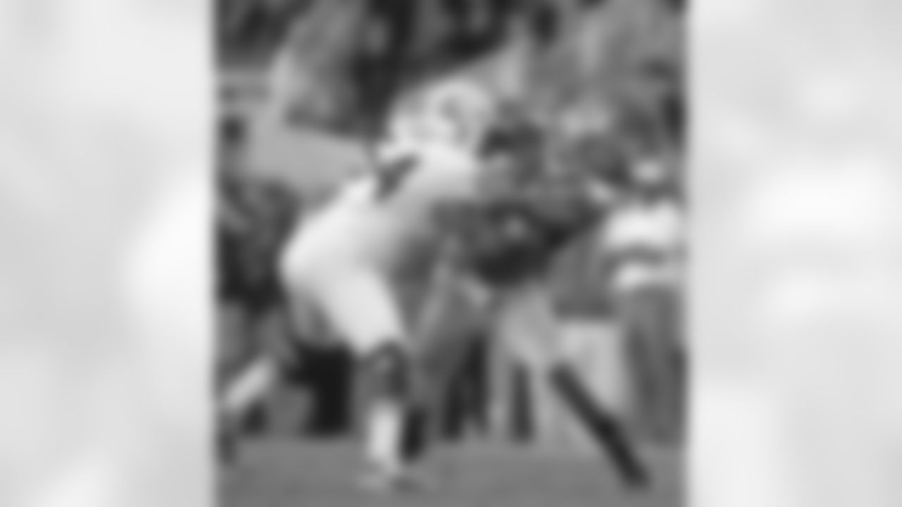 UCLA LB Anthony Barr during his senior season.