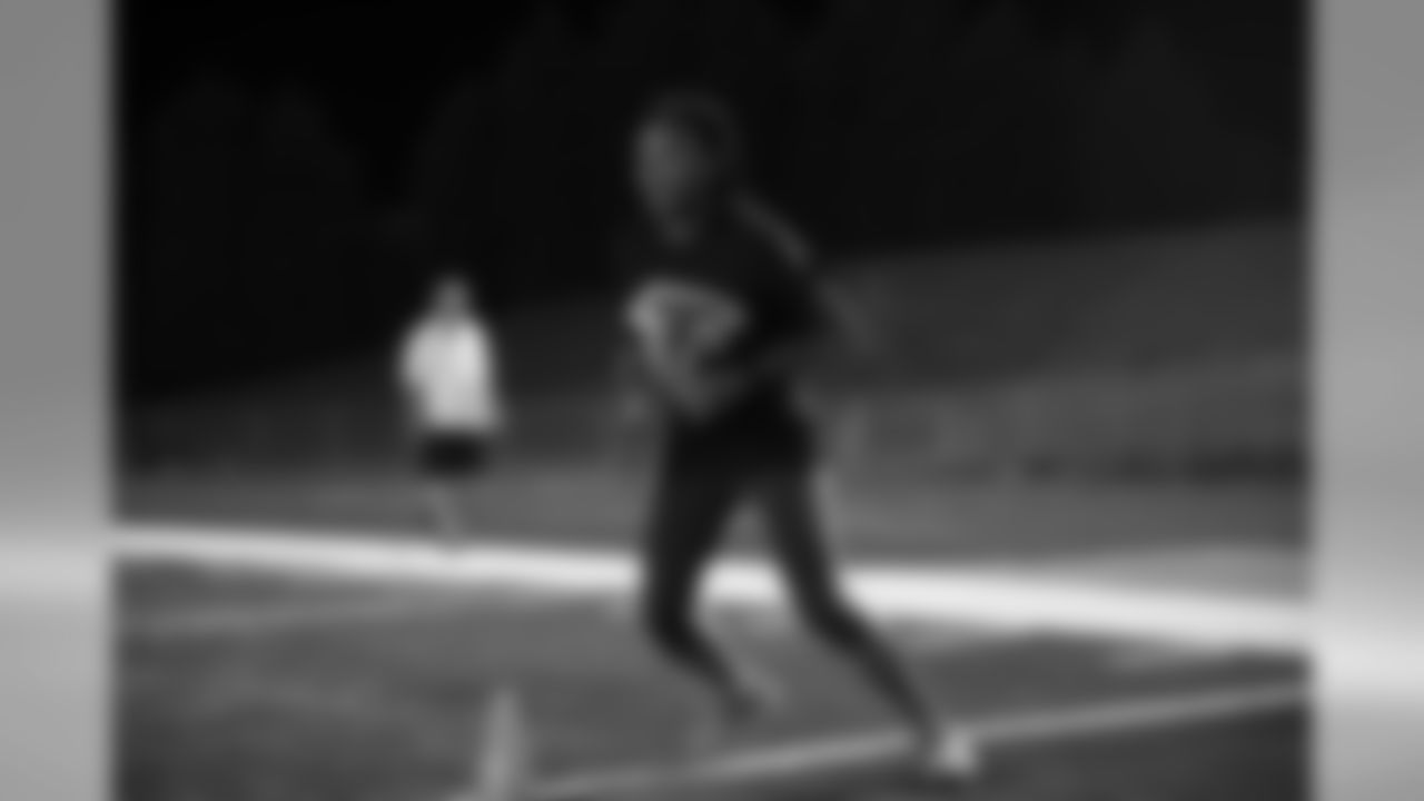 STOCKBRIDGE MOMS FOOTBALL ACADEMY_LS_3279