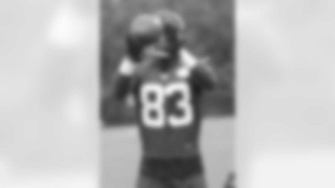 WR Harry Douglas