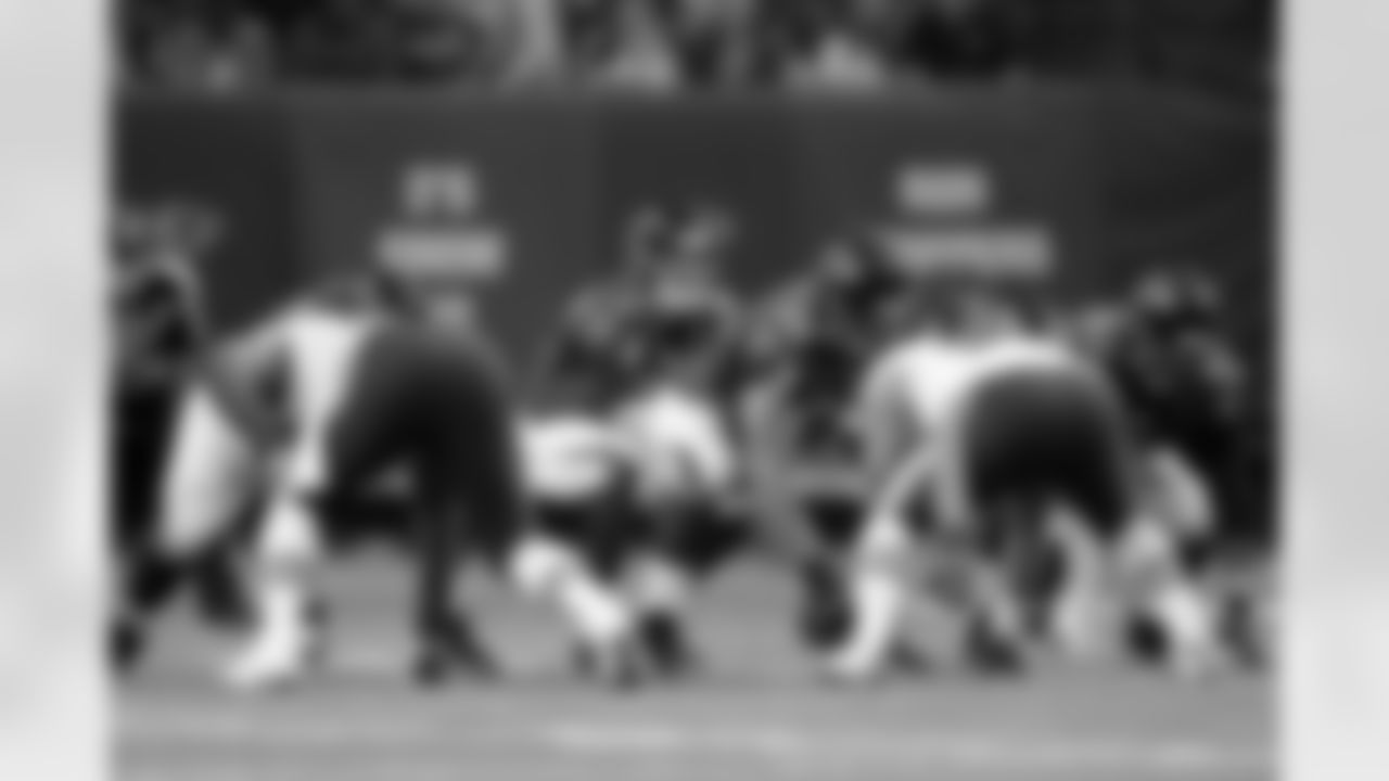 QB Matt Ryan prepares to snap the ball from C Peter Konz.