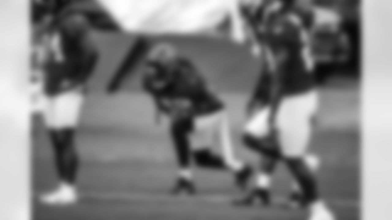 LB De'Vondre Campbell
Atlanta Falcons/ Carmen Mandato
