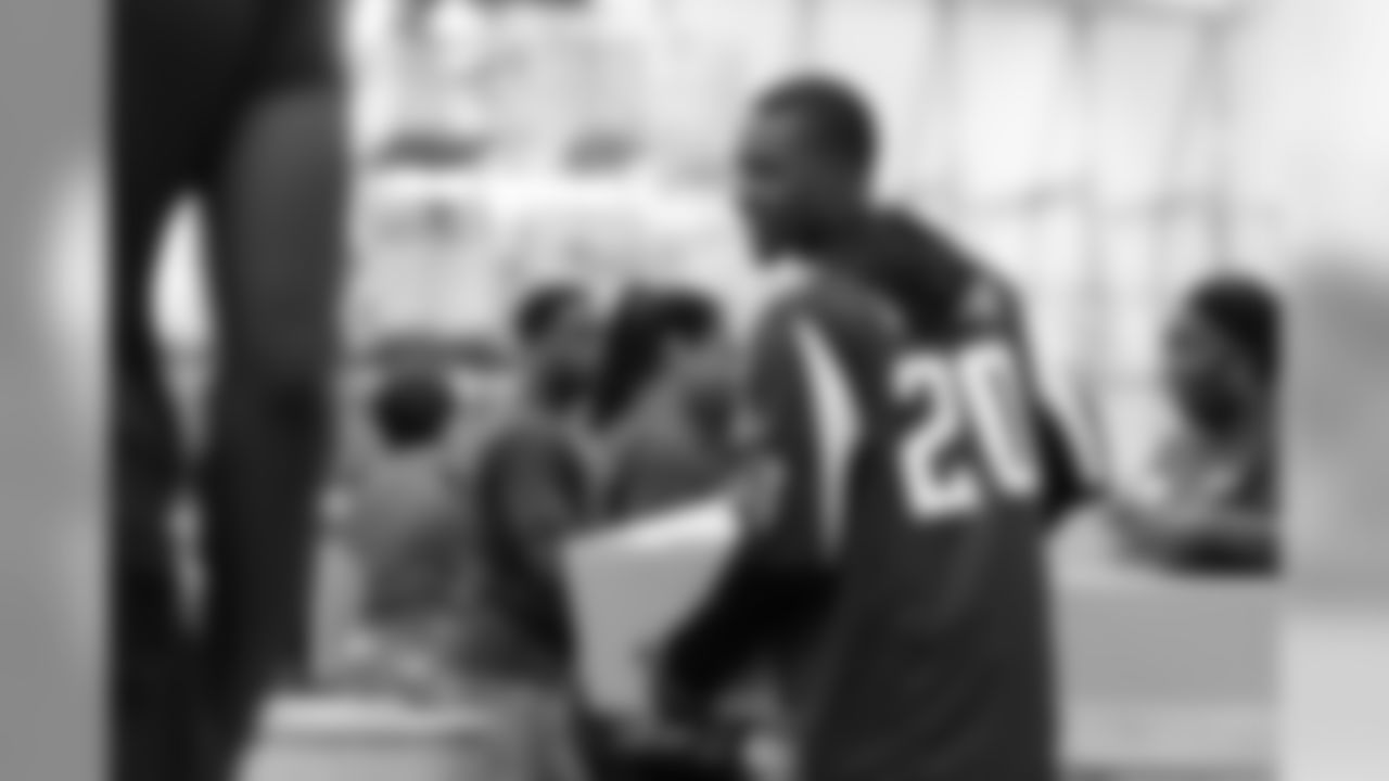 AF_20191001_HometownHuddleFoodBank_JG3_4621