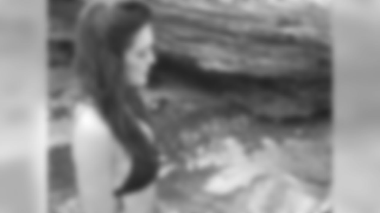 Alice F. // 2011 Atlanta Falcons Cheerleaders Swimsuit Calendar Photo Shoot // 2011 // Bermuda -