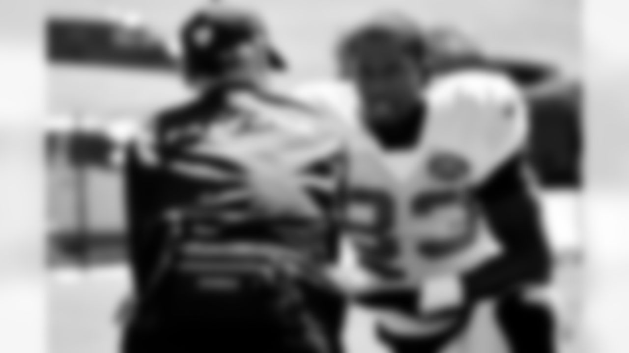 WR Harry Douglas