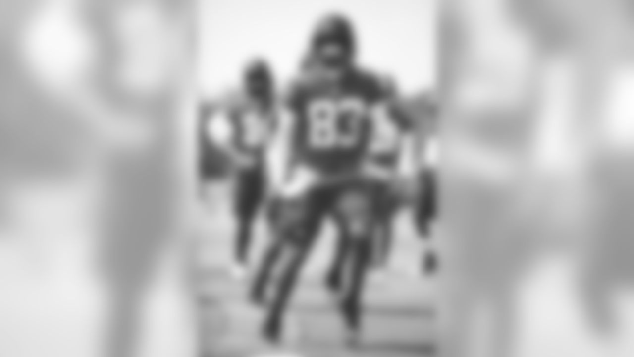 Harry Douglas runs through the ladder for a drill // 2012 Atlanta Falcons Minicamp - Day 2 // June 20, 2012 // Flowery Branch, Ga. -