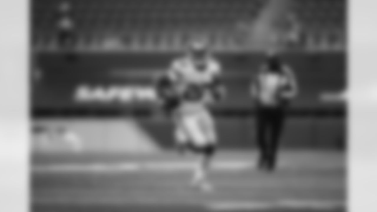 RB Wayne Gallman (UFA)