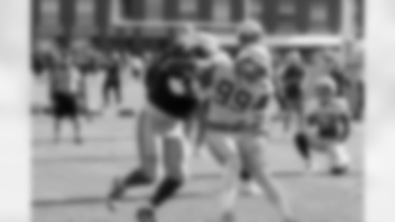 DL Leonard Williams (99)