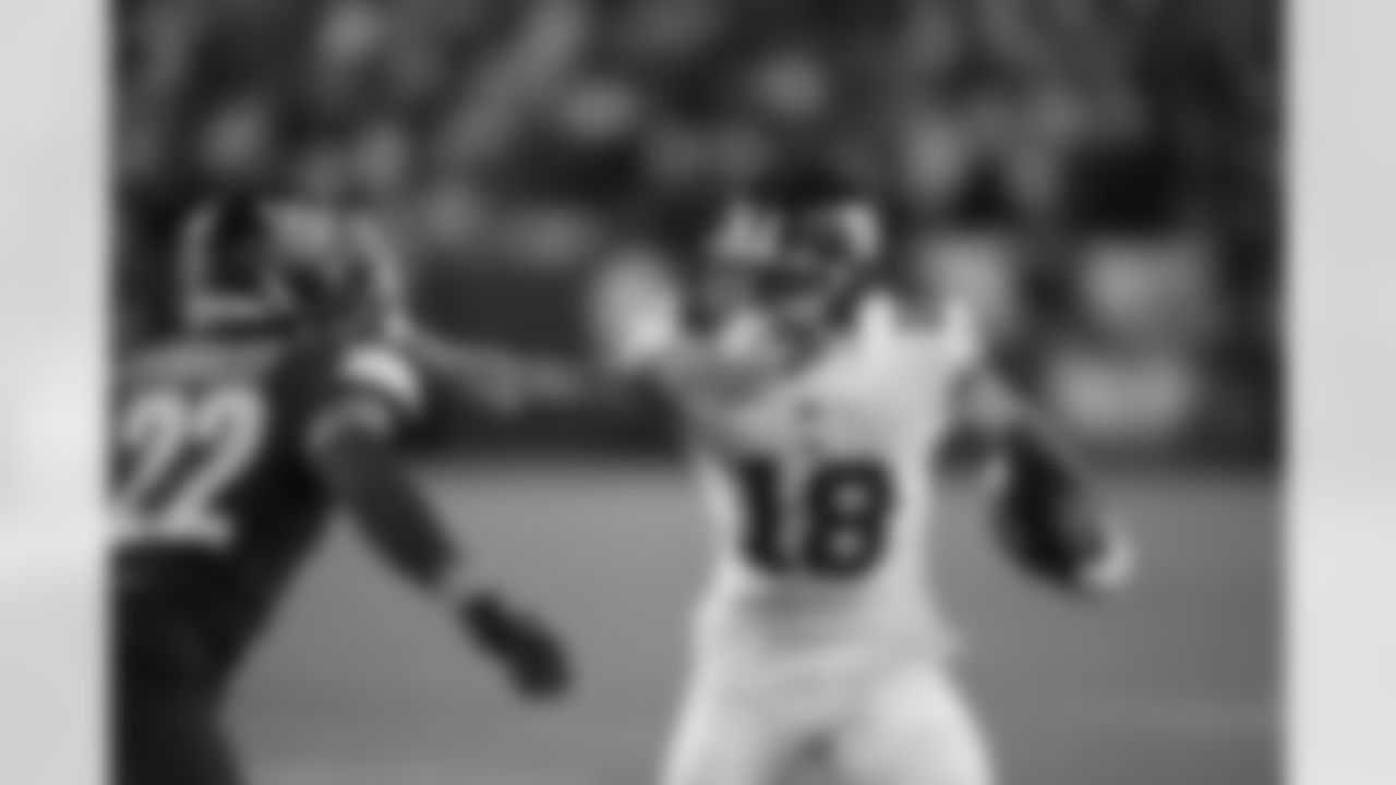 New York Giants wide receiver Isaiah Hodgins (18) during a NFL football game against the Washington Commanders, Sunday December 18, 2022 in East Rutherford, NJ (Evan Pinkus\New York Giants )