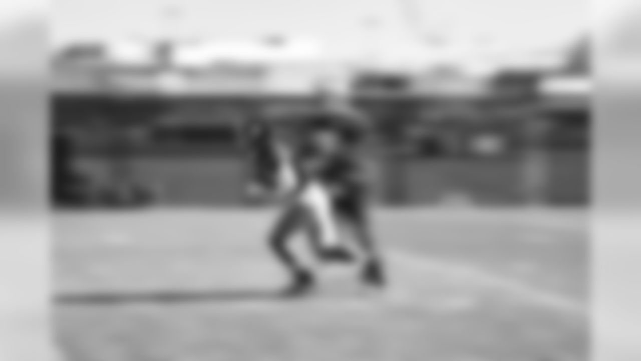 E_18_1025_GiantsPractice029