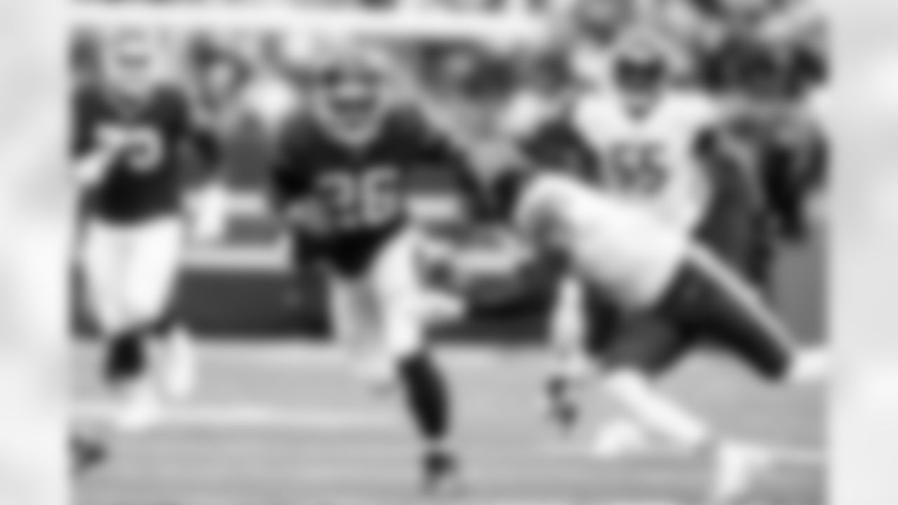 Saquon Barkley (26)