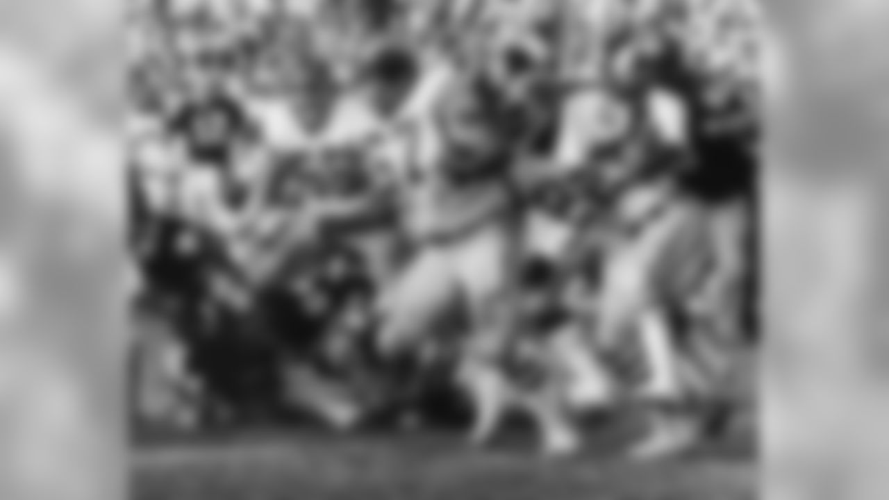 1975: RB Mike Thomas