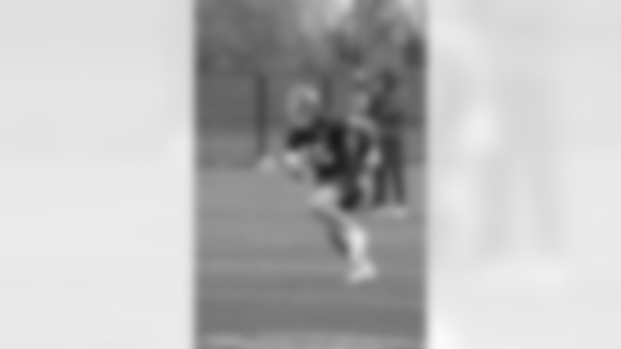 Daniel Bellinger during minicamp practice at Quest Diagnostics Training Center on Friday May 13, 2022 in East Rutherford, New Jersey