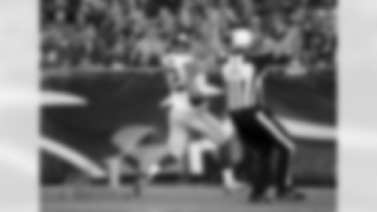 DE KERRY WYNNWynn returned an interception 15 yards for a touchdown in the first quarter, giving the defense three pick-sixes in the last two games.