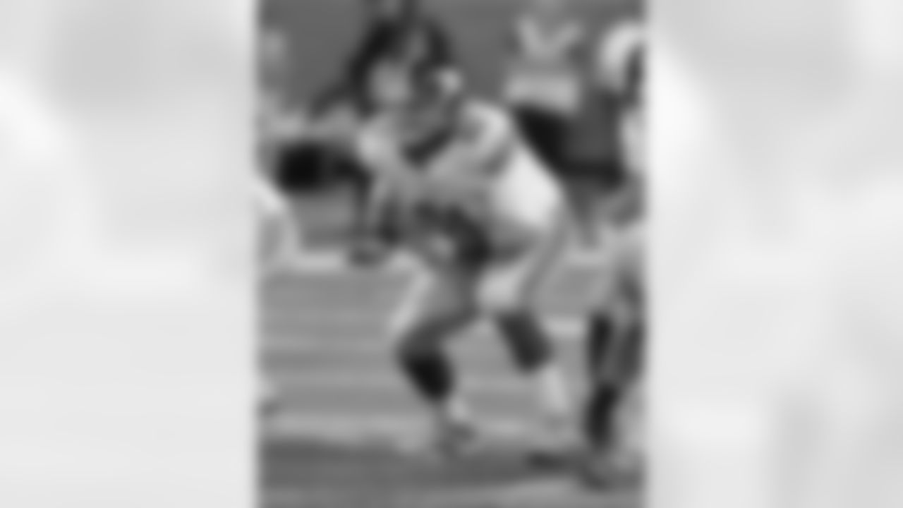 C Dallas Reynolds (exclusive rights free agent)