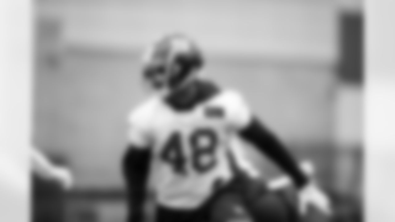 LB Tae Crowder (48)