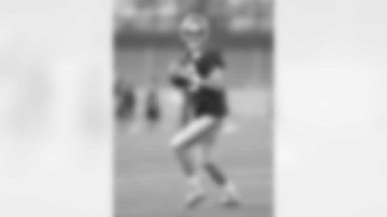 August 31: Eli Manning came back to work on Monday and looked sharp, throwing late touchdowns to wide receiver Preston Parker and running back Rashad Jennings. - Read More