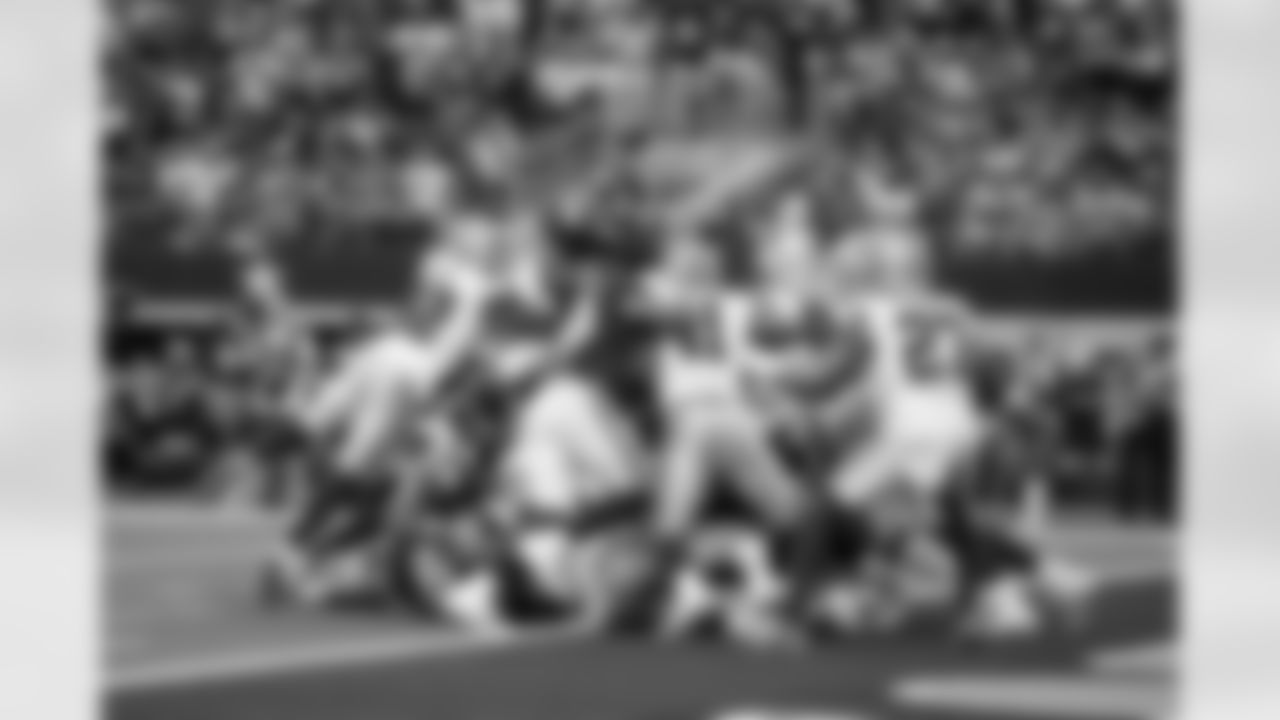 Devontae Booker (28)