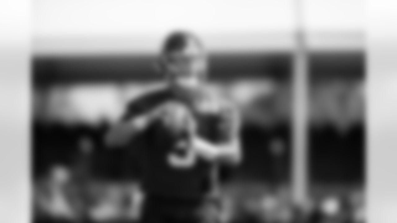 QB Tommy DeVito (5)