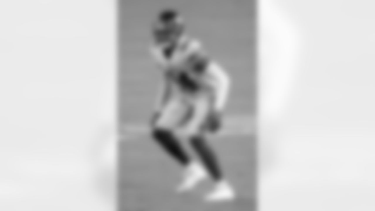 New York Giants cornerback James Bradberry (24) in action during the NFL football gam against the Philadelphia Eagles, Thursday, Oct. 22, 2020, in Philadelphia. (AP Photo/Chris Szagola)