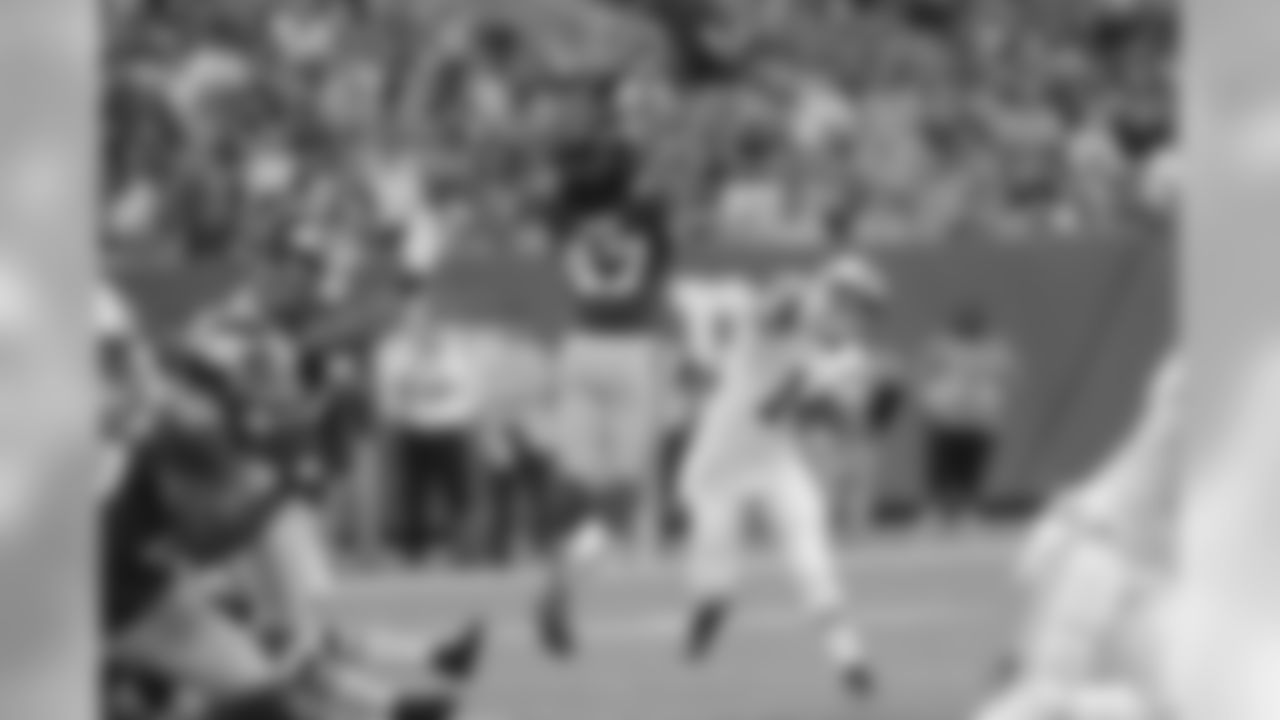 LB UANI' UNGA
Originally signed to the Giants' practice squad at the end of last season, linebacker Uani' Unga is doing all he can to make the 53-man roster, which will be set Saturday by 4 p.m. ET. Last week, Unga led the Giants with eight tackles (five solo), adding up to 17 total tackles (12 solo) so far in three preseason games.
"I've kind of put my family in a rough spot," said Unga, who was originally undrafted out of BYU. "I have three kids. I haven't had a job for who knows how long. So we've been going through the struggle. We've had help from my wife's family and my own. That's how we've kind of got through this. I'm just hoping this all works out. Telling my wife since I got hurt that we're just going to be in this no matter how long it takes, I'm trying to get my shot. I finally got in, and hoping it works out for the best."